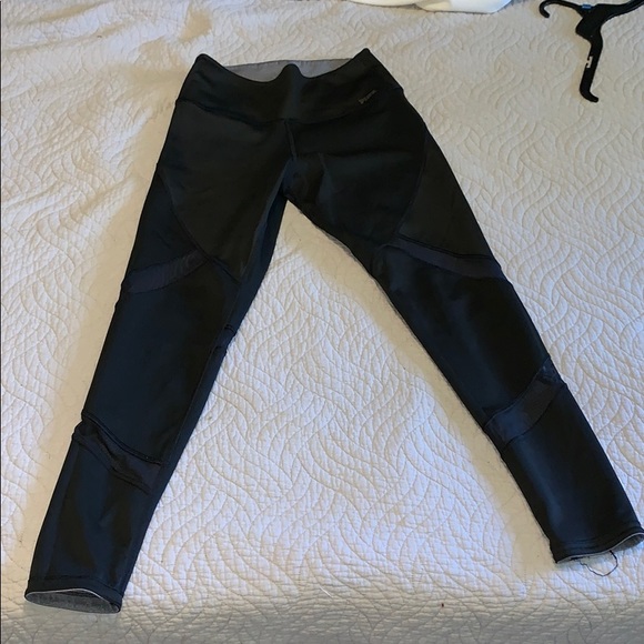 NWOT VICTORIAS SECRET LEGGINGS - Picture 2 of 2